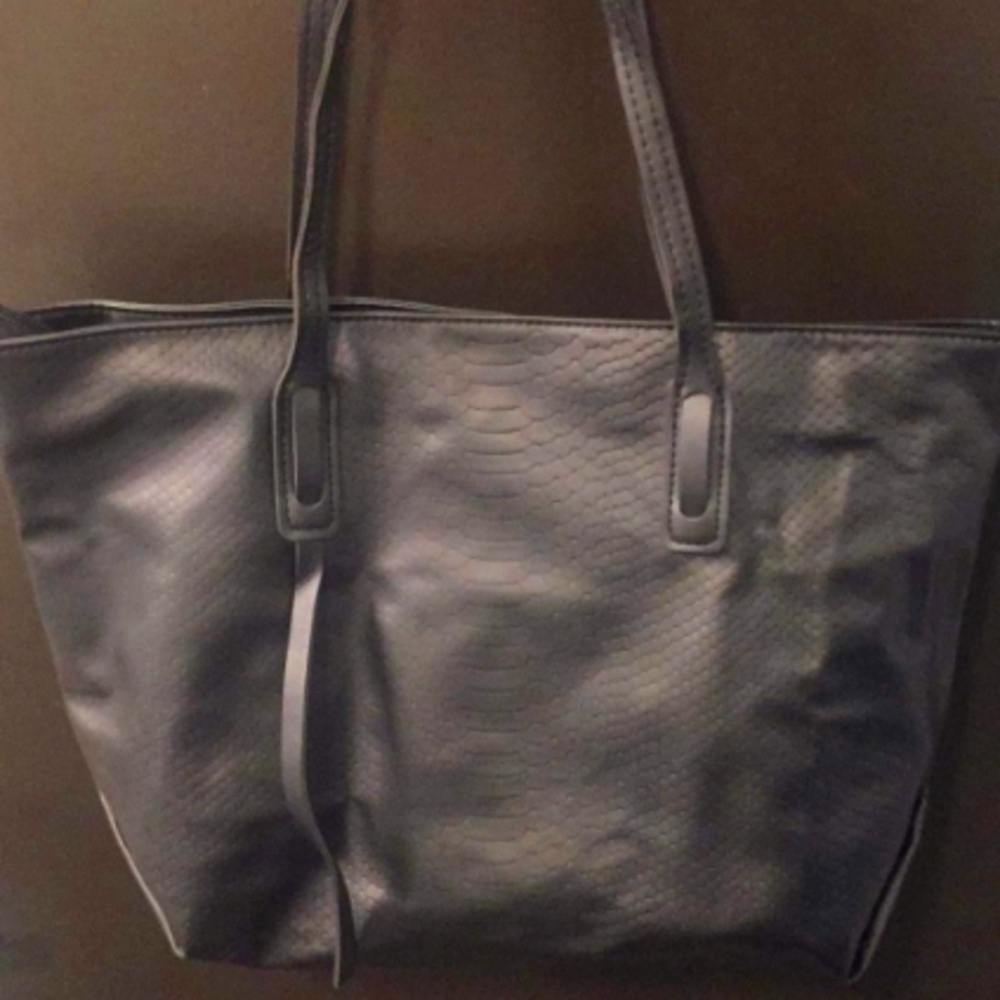 Big Beautiful Reptile Print Bag